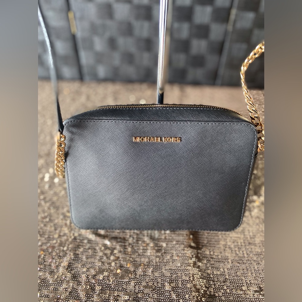 Michael Kors Jet Set Large Crossbody Bag